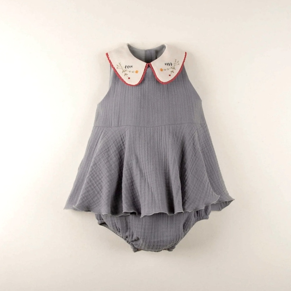 NWT Vintage Popelin Greyish-Blue Embroidered Collar Romper 2-3 years